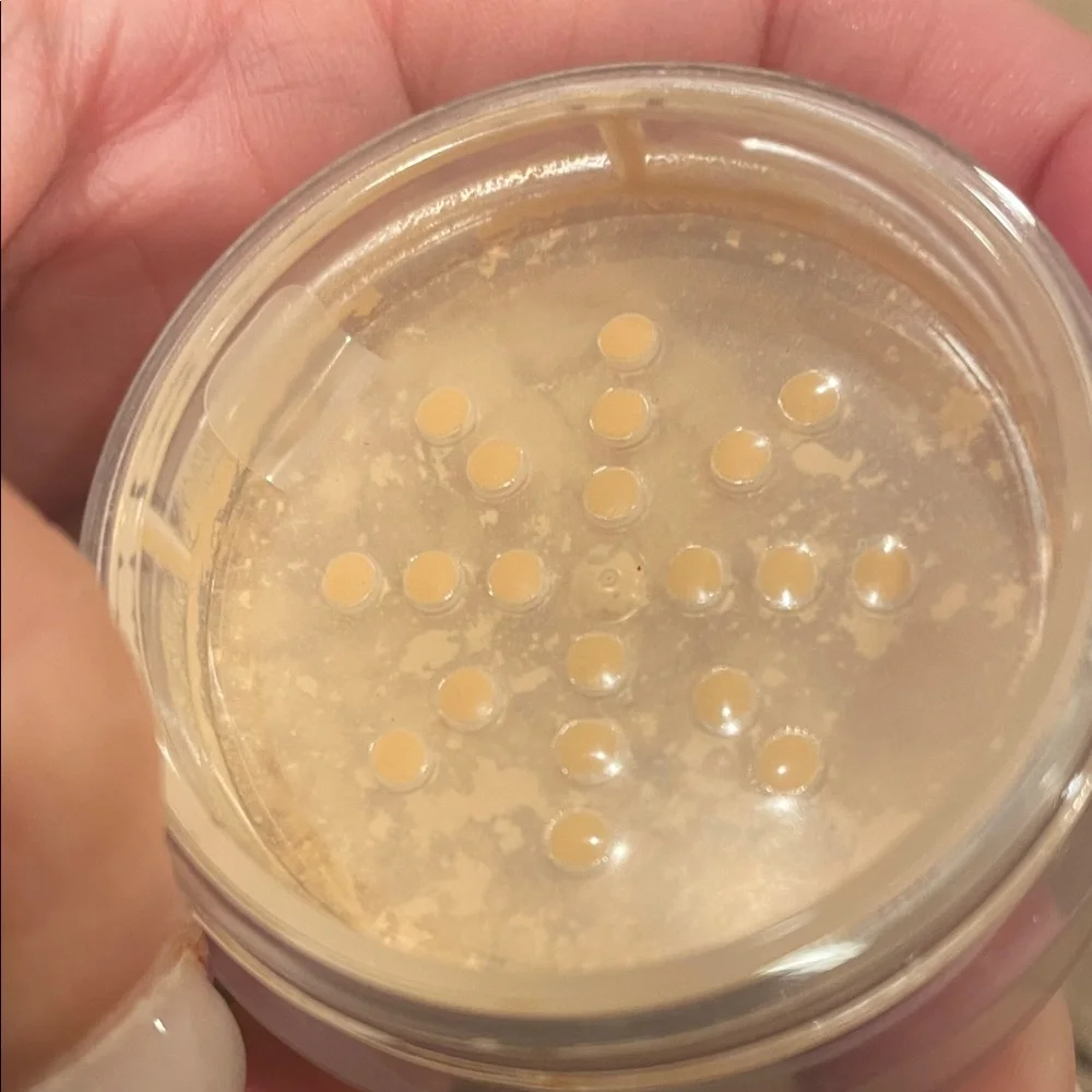 Laura Mercier Loose Setting Powder - Honey